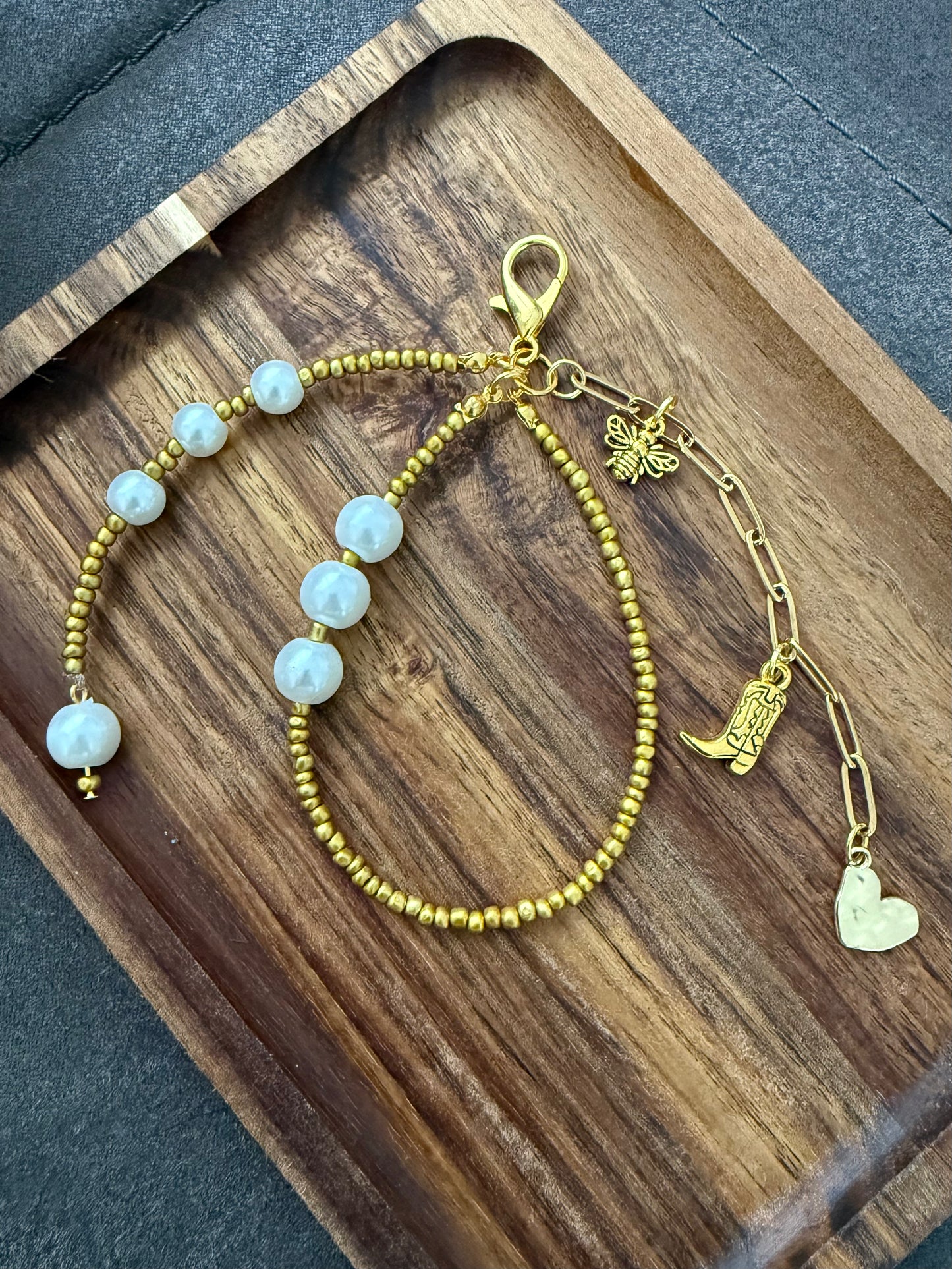 Pearly Chique (Gold) - Bag Charm