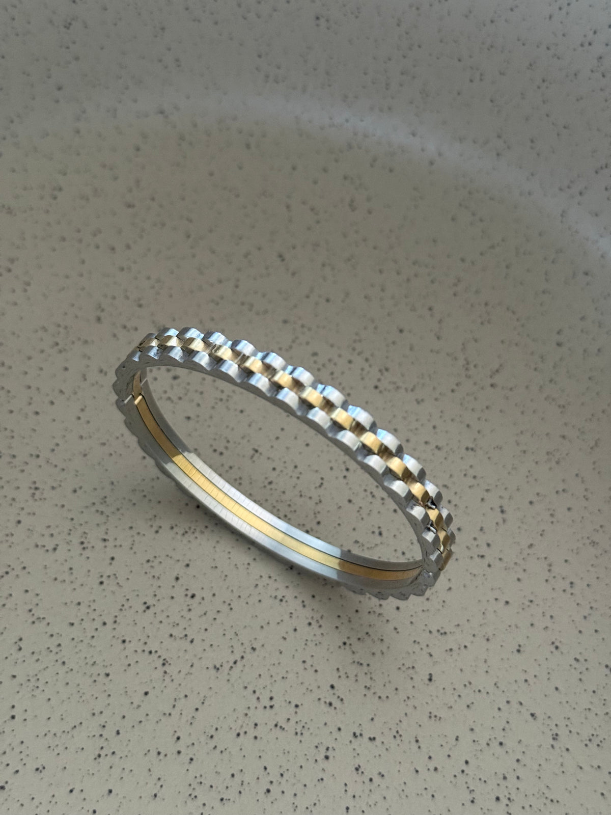 Unity - Bangle Armband
